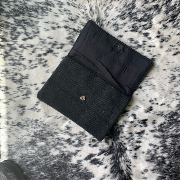 Senorita Clutch in Black - Picture 2 of 4
